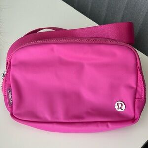Lululemon 1L Everywhere Belt Bag